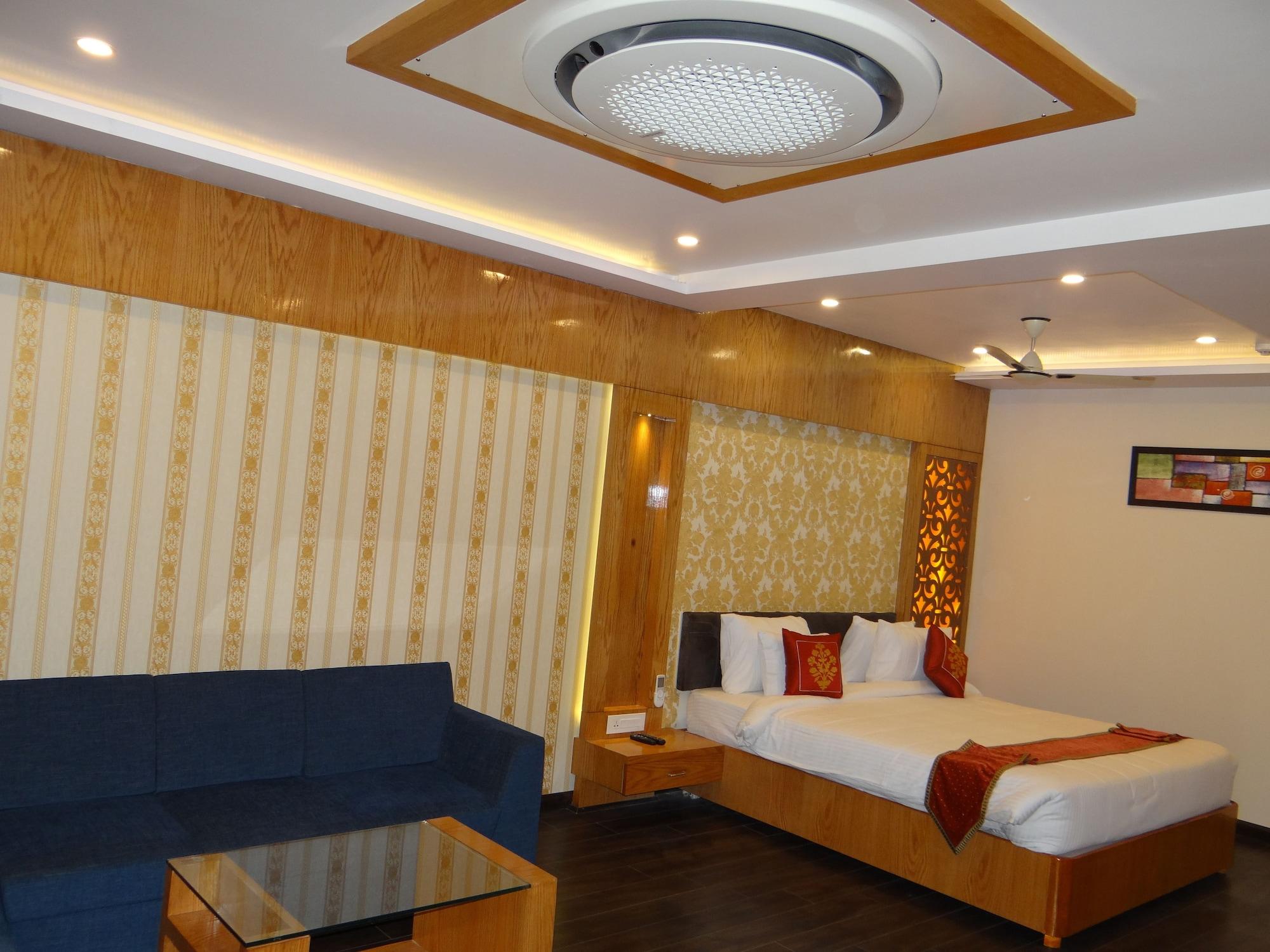 Hotel Tridev Varanasi Eksteriør billede